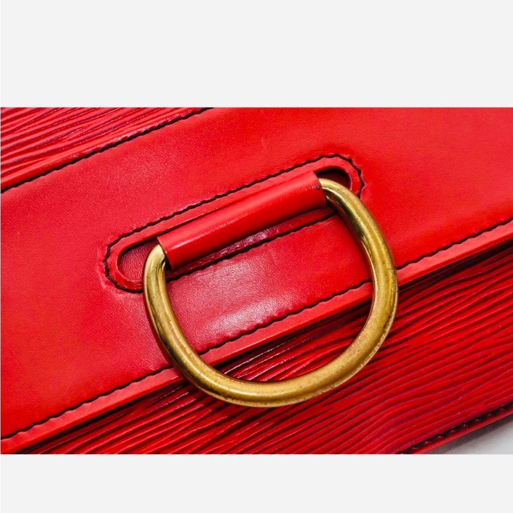 ❤️🔥Auth Louis Vuitton Red Clutch Bag /Shoulder bag converted - Picture 10 of 17
